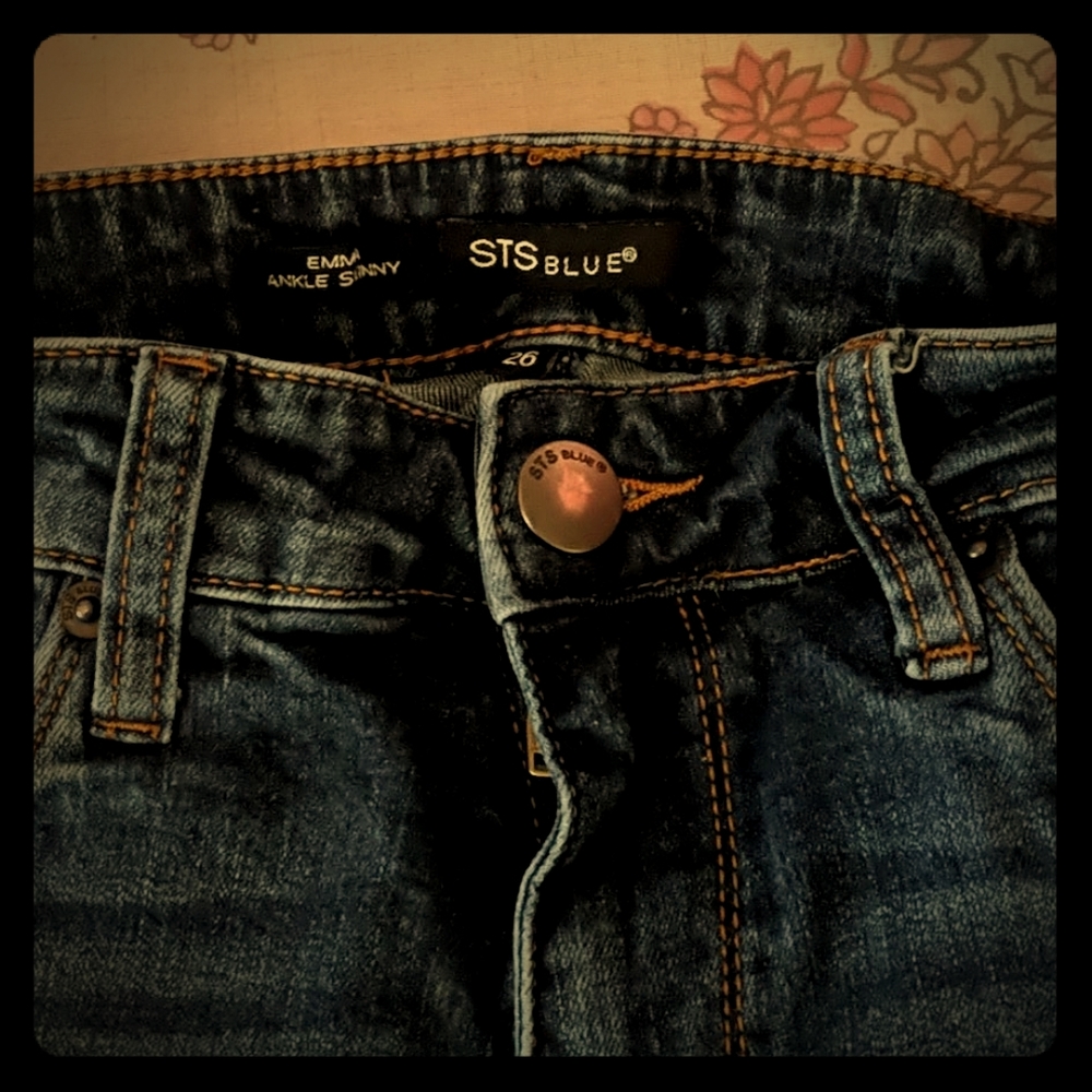 STS blue